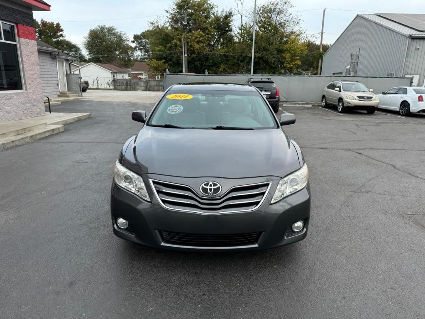 2011 GRAY TOYOTA CAMRY BASE (4T4BF3EK3BR) with an 2.5L engine, Automatic transmission, located at 3100 Covert Avenue, Evansville, IN, 47714, (812) 473-4492, 37.955418, -87.512238 - Photo#1