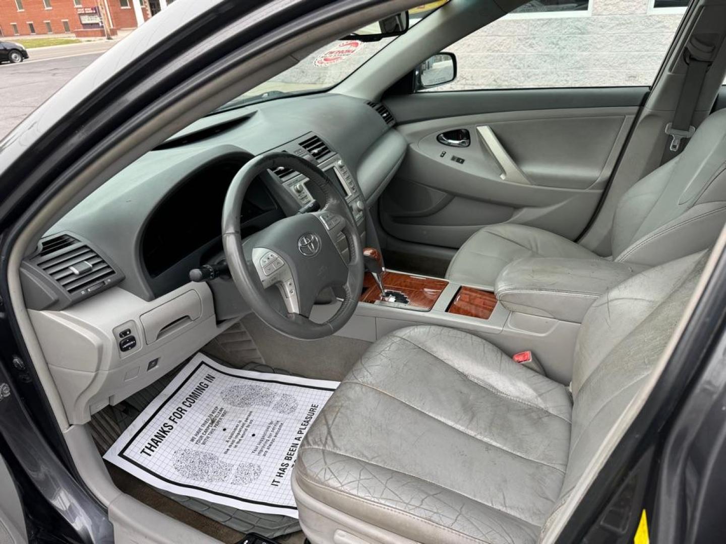 2011 GRAY TOYOTA CAMRY BASE (4T4BF3EK3BR) with an 2.5L engine, Automatic transmission, located at 3100 Covert Avenue, Evansville, IN, 47714, (812) 473-4492, 37.955418, -87.512238 - Photo#4