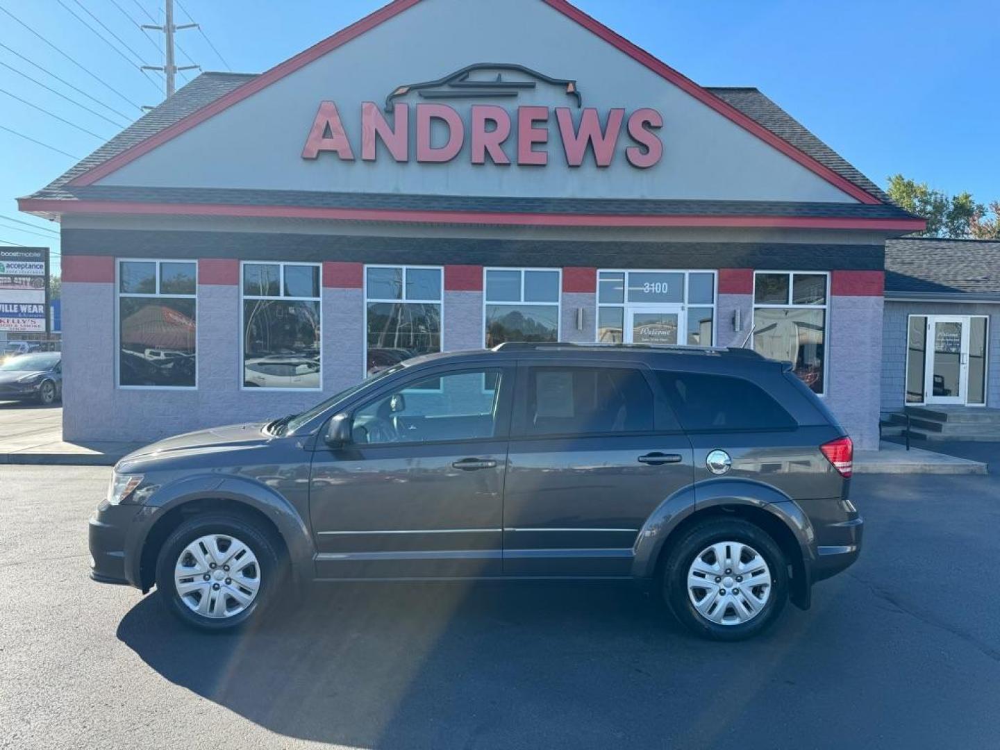 2017 GRAY DODGE JOURNEY SE (3C4PDCAB6HT) with an 2.4L engine, Automatic transmission, located at 3100 Covert Avenue, Evansville, IN, 47714, (812) 473-4492, 37.955418, -87.512238 - Photo#0