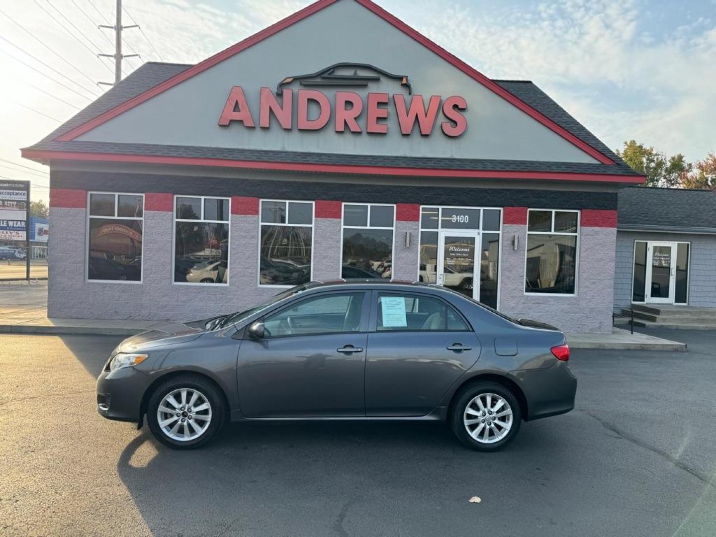 2009 GRAY TOYOTA COROLLA BASE (JTDBL40E699) with an 1.8L engine, Automatic transmission, located at 3100 Covert Avenue, Evansville, IN, 47714, (812) 473-4492, 37.955418, -87.512238 - Photo#0
