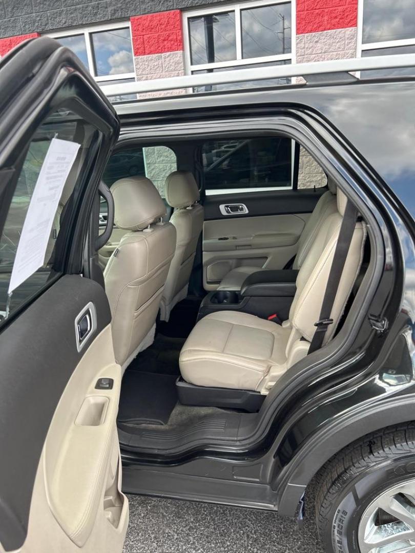 2015 BLACK FORD EXPLORER XLT (1FM5K7D83FG) with an 3.5L engine, Automatic transmission, located at 3100 Covert Avenue, Evansville, IN, 47714, (812) 473-4492, 37.955418, -87.512238 - Photo#3