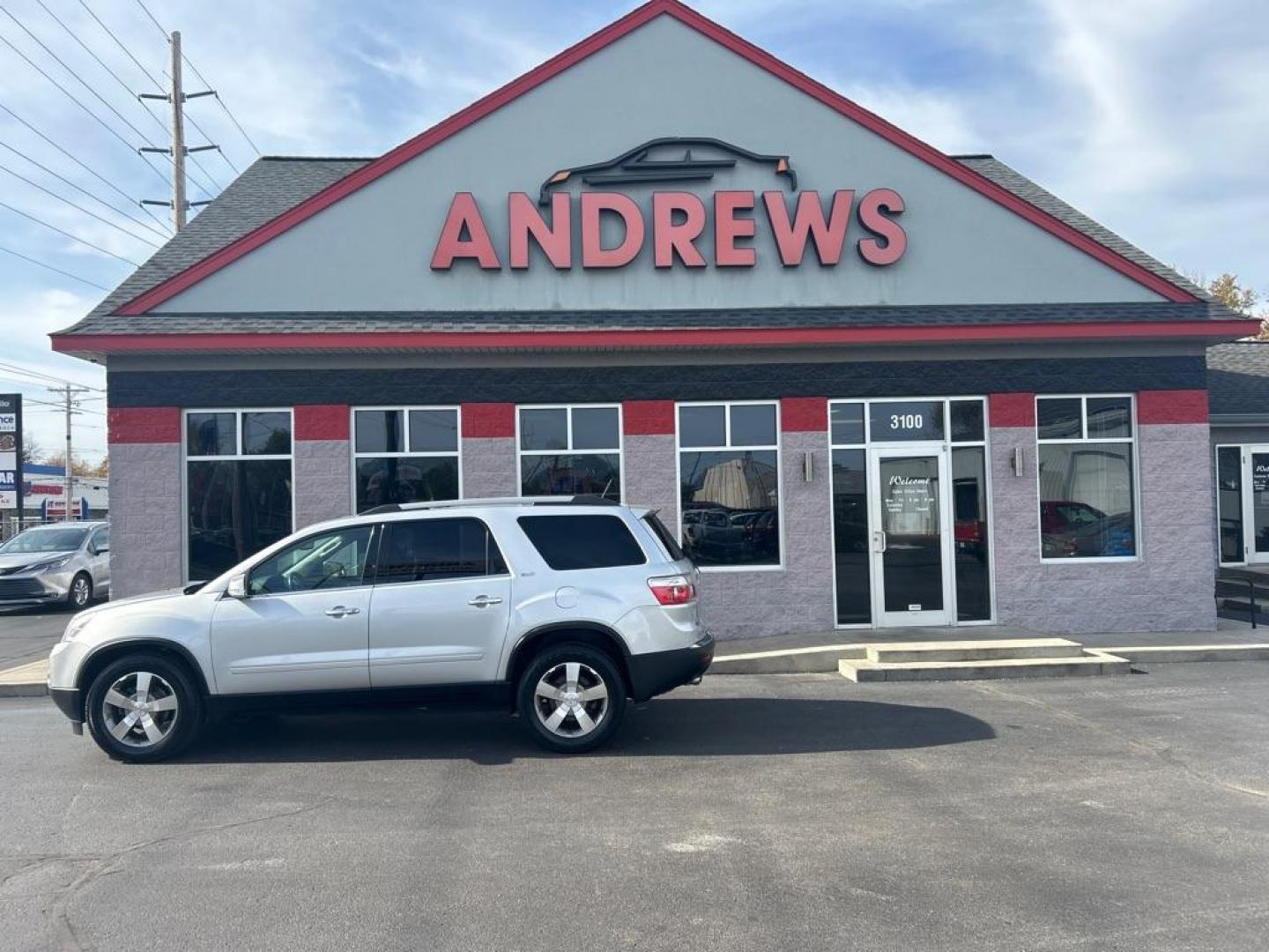 2012 SILVER GMC ACADIA SLT-1 (1GKKRRED2CJ) with an 3.6L engine, Automatic transmission, located at 3100 Covert Avenue, Evansville, IN, 47714, (812) 473-4492, 37.955418, -87.512238 - Photo#0
