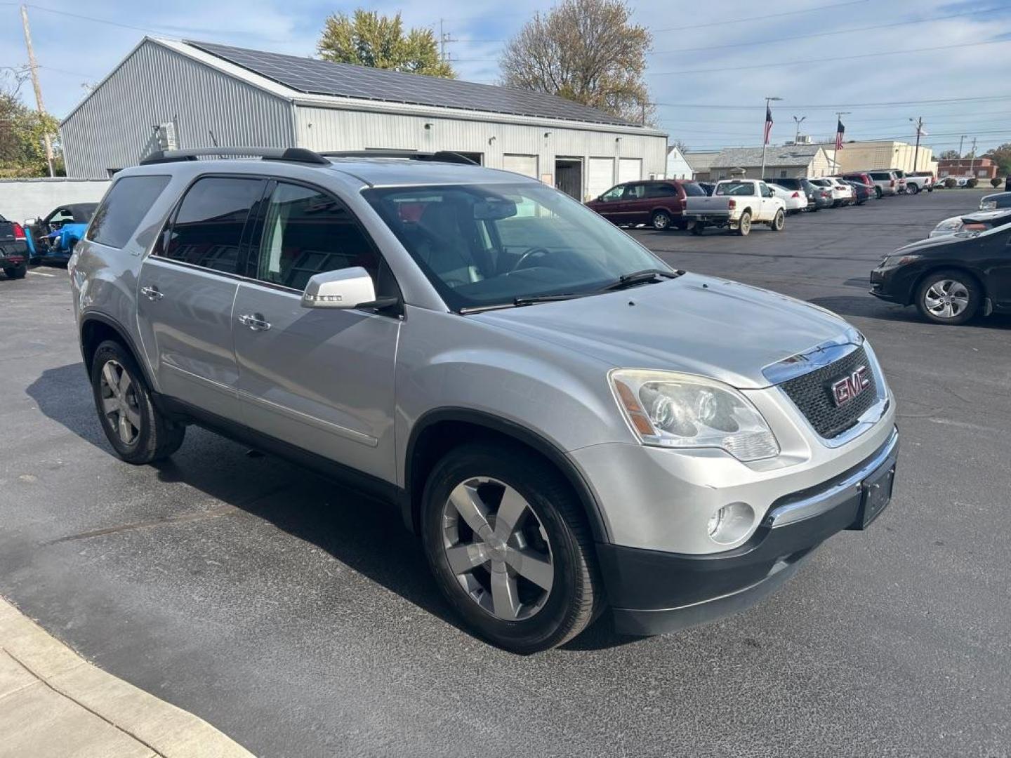 2012 SILVER GMC ACADIA SLT-1 (1GKKRRED2CJ) with an 3.6L engine, Automatic transmission, located at 3100 Covert Avenue, Evansville, IN, 47714, (812) 473-4492, 37.955418, -87.512238 - Photo#1