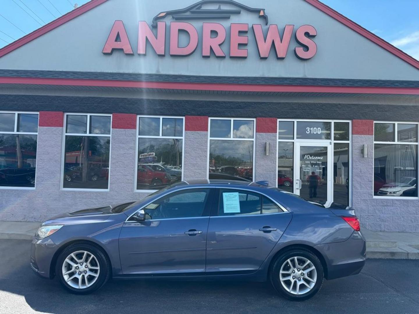 2015 BLUE CHEVROLET MALIBU 1LT (1G11C5SL5FF) with an 2.5L engine, Automatic transmission, located at 3100 Covert Avenue, Evansville, IN, 47714, (812) 473-4492, 37.955418, -87.512238 - Photo#0