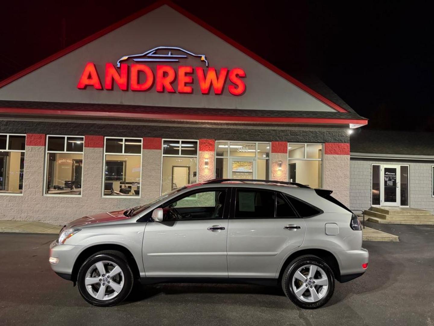2008 SILVER LEXUS RX350 (2T2HK31U38C) with an 3.5L engine, Automatic transmission, located at 3100 Covert Avenue, Evansville, IN, 47714, (812) 473-4492, 37.955418, -87.512238 - Photo#0