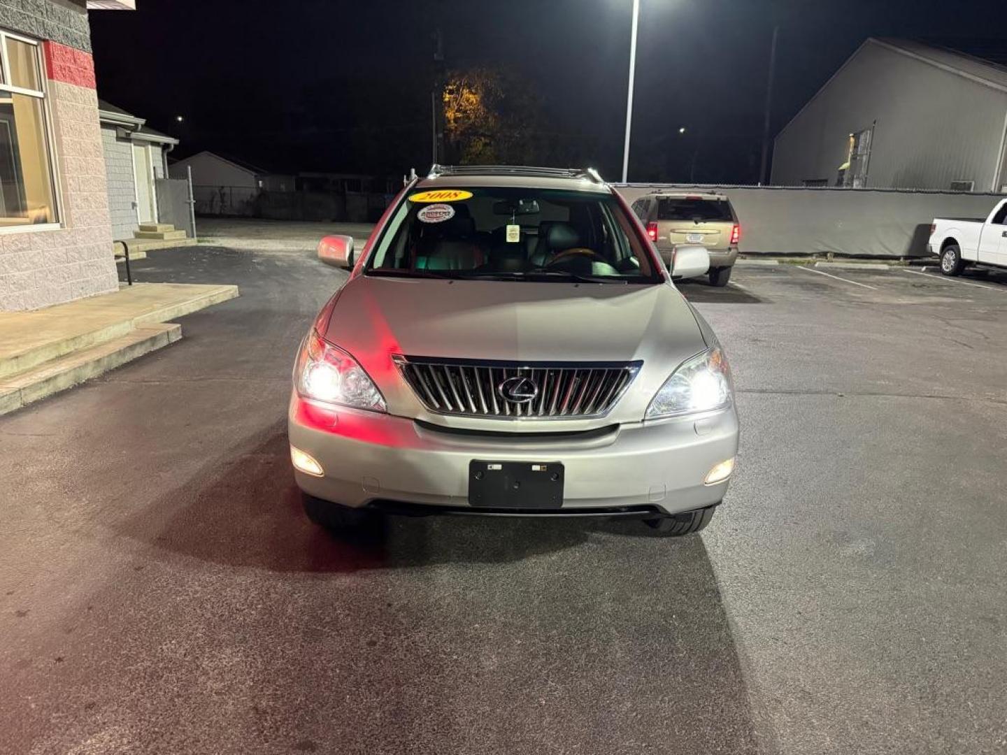 2008 SILVER LEXUS RX350 (2T2HK31U38C) with an 3.5L engine, Automatic transmission, located at 3100 Covert Avenue, Evansville, IN, 47714, (812) 473-4492, 37.955418, -87.512238 - Photo#1
