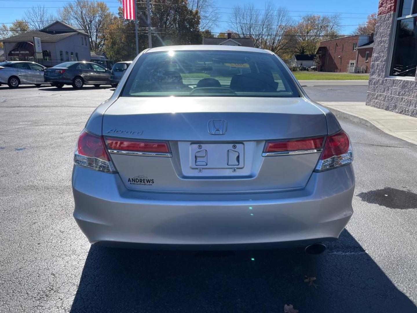 2012 SILVER HONDA ACCORD LXP (1HGCP2F4XCA) with an 2.4L engine, Automatic transmission, located at 3100 Covert Avenue, Evansville, IN, 47714, (812) 473-4492, 37.955418, -87.512238 - Photo#3