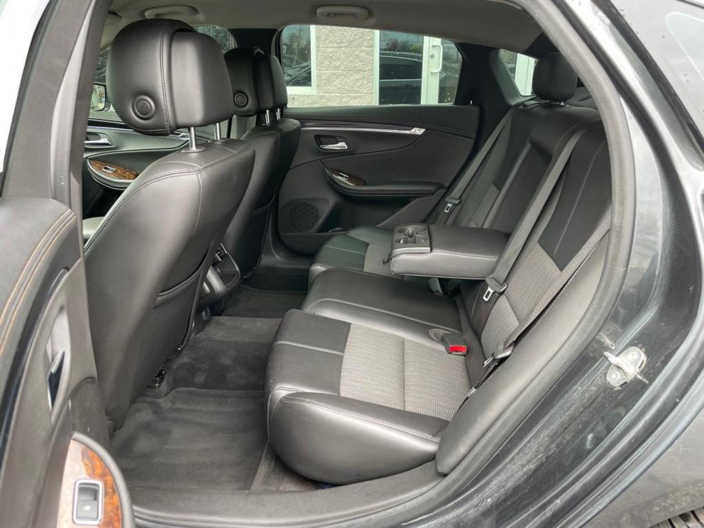2014 GRAY CHEVROLET IMPALA LT (1G1125S38EU) with an 3.6L engine, Automatic transmission, located at 3100 Covert Avenue, Evansville, IN, 47714, (812) 473-4492, 37.955418, -87.512238 - Photo#5