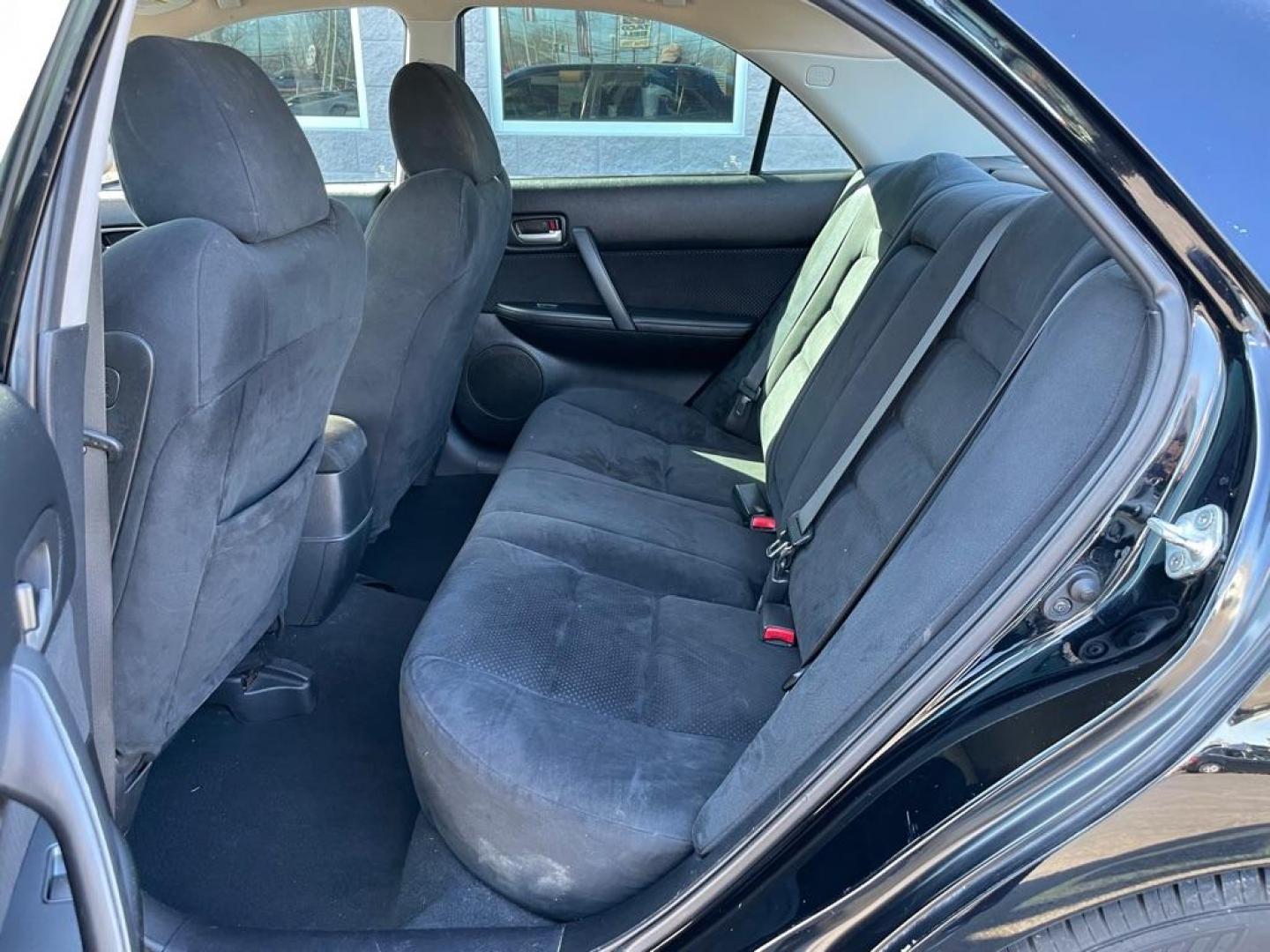 2008 BLACK MAZDA 6 I (1YVHP80C085) with an 2.3L engine, Automatic transmission, located at 3100 Covert Avenue, Evansville, IN, 47714, (812) 473-4492, 37.955418, -87.512238 - Photo#5