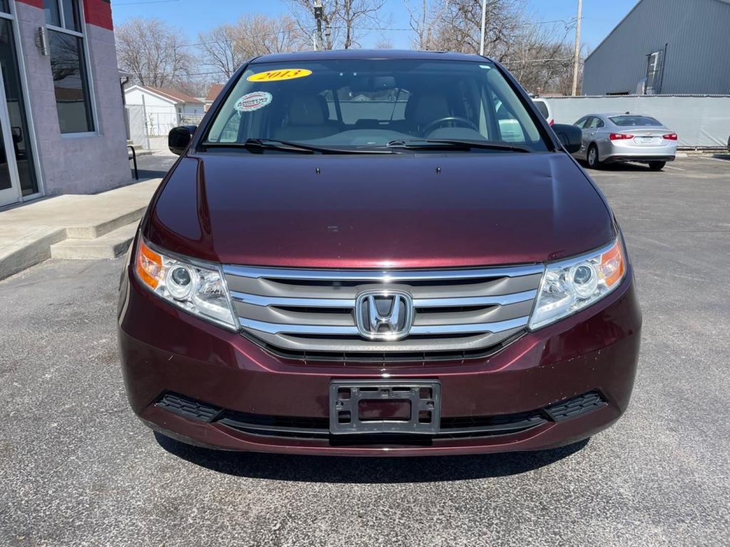 2013 MAROON HONDA ODYSSEY EXL (5FNRL5H63DB) with an 3.5L engine, Automatic transmission, located at 3100 Covert Avenue, Evansville, IN, 47714, (812) 473-4492, 37.955418, -87.512238 - Photo#1