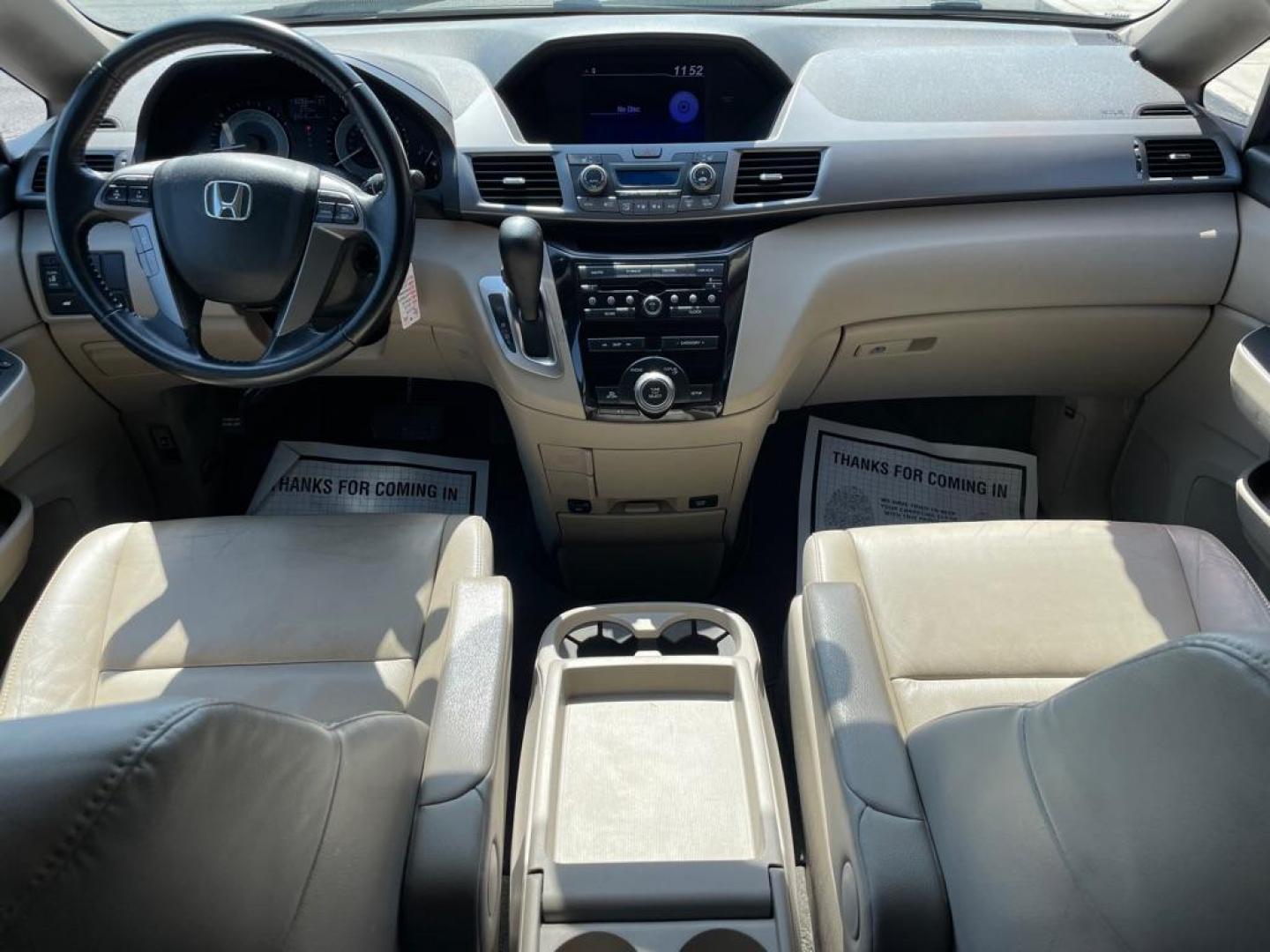 2013 MAROON HONDA ODYSSEY EXL (5FNRL5H63DB) with an 3.5L engine, Automatic transmission, located at 3100 Covert Avenue, Evansville, IN, 47714, (812) 473-4492, 37.955418, -87.512238 - Photo#4
