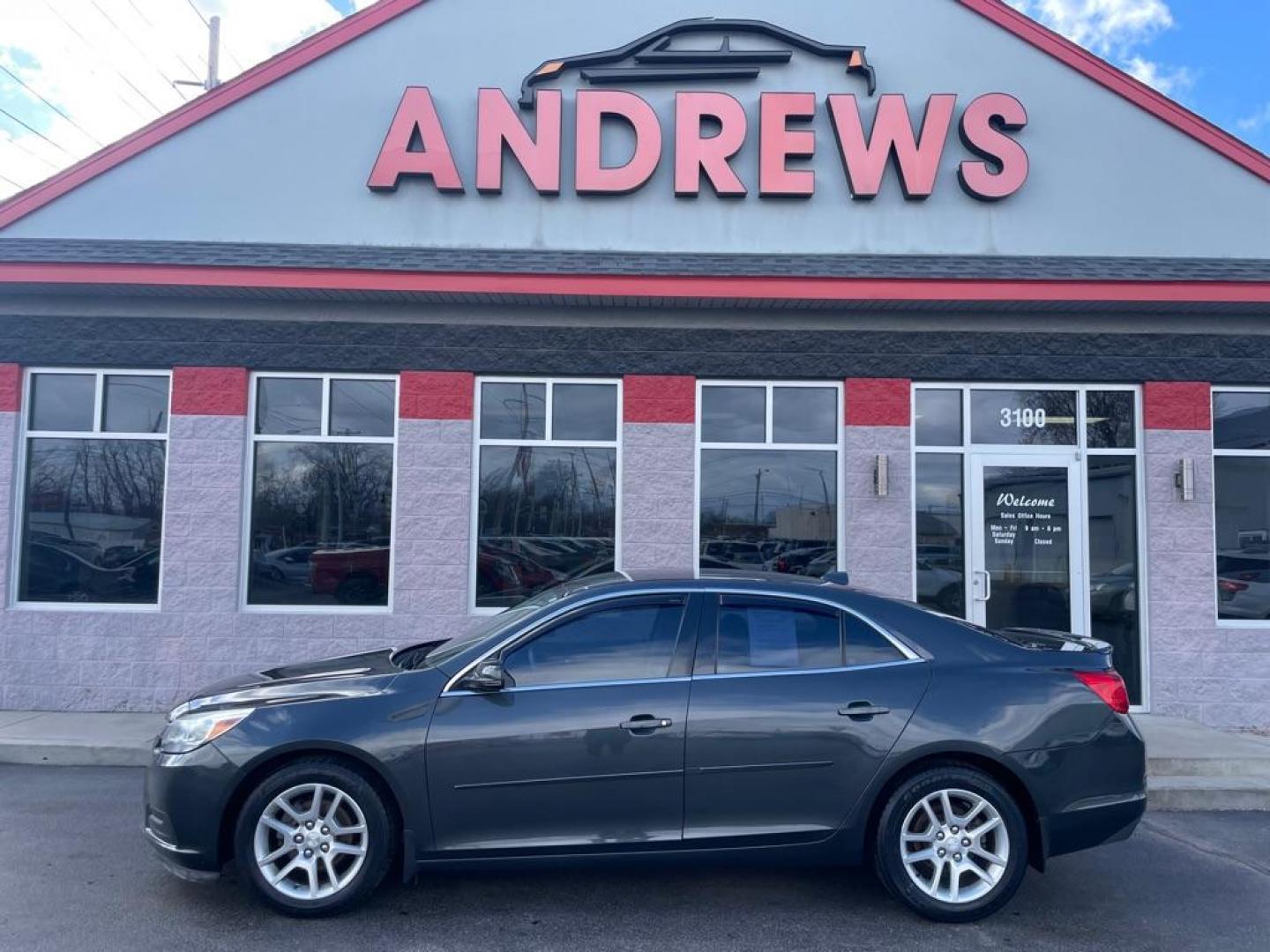 2014 GRAY CHEVROLET MALIBU 1LT (1G11C5SL9EF) with an 2.5L engine, Automatic transmission, located at 3100 Covert Avenue, Evansville, IN, 47714, (812) 473-4492, 37.955418, -87.512238 - Photo#0