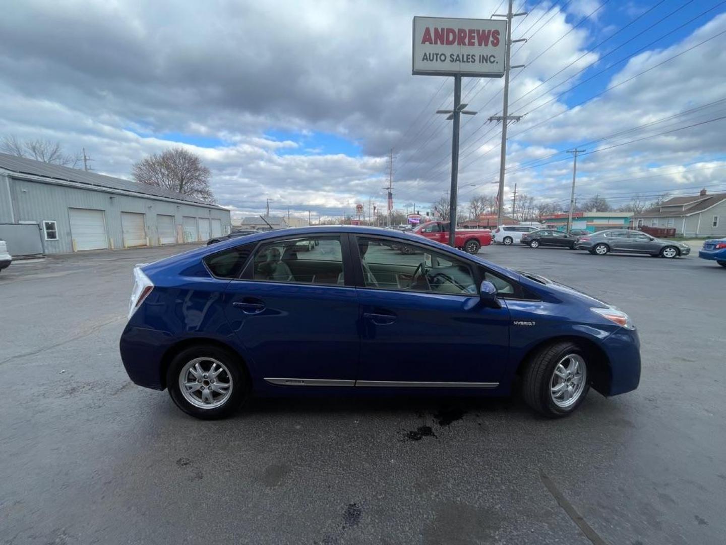 2011 BLUE TOYOTA PRIUS (JTDKN3DU8B0) with an 1.8L engine, Continuously Variable transmission, located at 3100 Covert Avenue, Evansville, IN, 47714, (812) 473-4492, 37.955418, -87.512238 - Photo#2