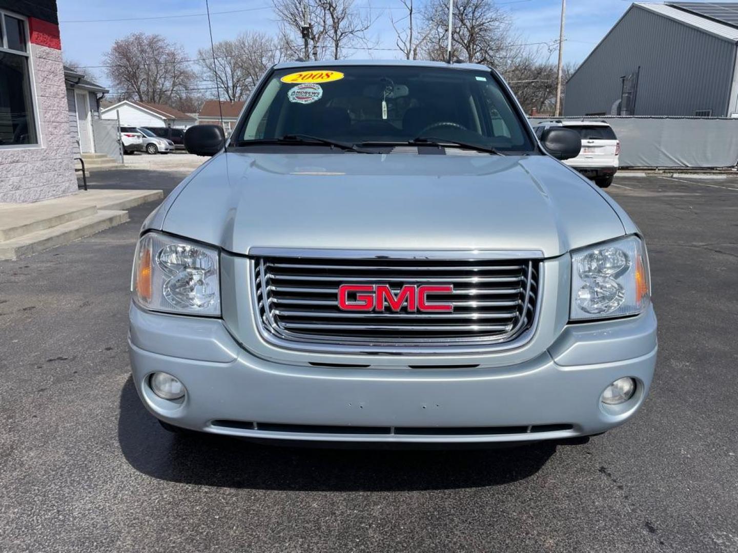 2008 SILVER GMC ENVOY SLE (1GKDS13S382) with an 4.2L engine, Automatic transmission, located at 3100 Covert Avenue, Evansville, IN, 47714, (812) 473-4492, 37.955418, -87.512238 - Photo#1