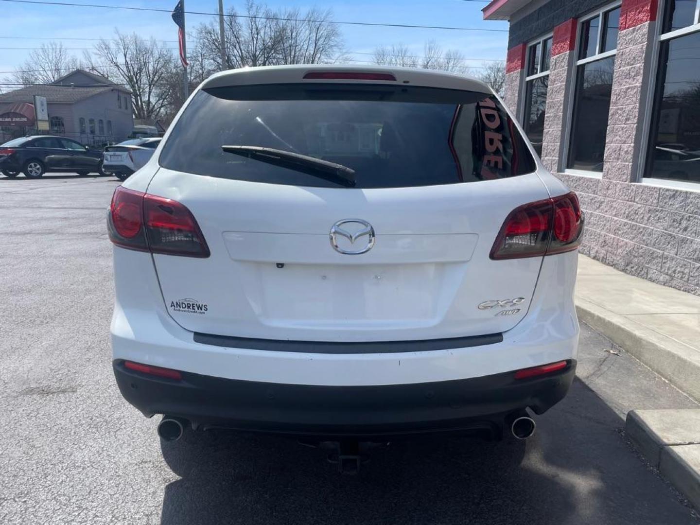2015 WHITE MAZDA CX-9 TOURING (JM3TB3CV8F0) with an 3.7L engine, Automatic transmission, located at 3100 Covert Avenue, Evansville, IN, 47714, (812) 473-4492, 37.955418, -87.512238 - Photo#3