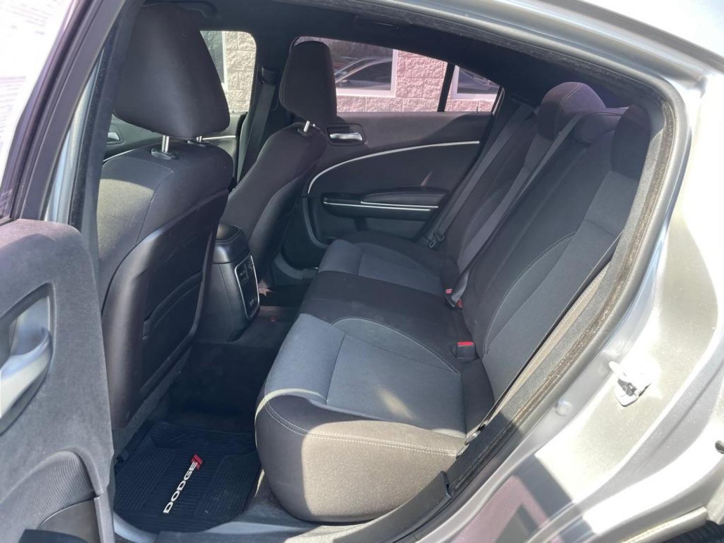 2015 SILVER DODGE CHARGER SE (2C3CDXBG9FH) with an 3.6L engine, Automatic transmission, located at 3100 Covert Avenue, Evansville, IN, 47714, (812) 473-4492, 37.955418, -87.512238 - Photo#6