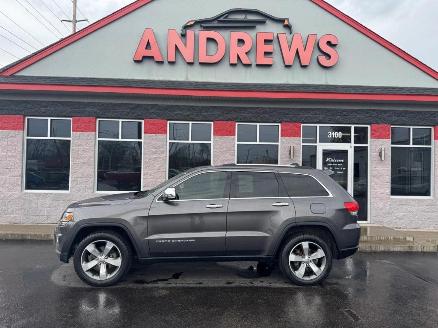 2014 GRAY JEEP GRAND CHEROKEE LIMITED (1C4RJFBG8EC) with an 3.6L engine, Automatic transmission, located at 3100 Covert Avenue, Evansville, IN, 47714, (812) 473-4492, 37.955418, -87.512238 - Photo#0