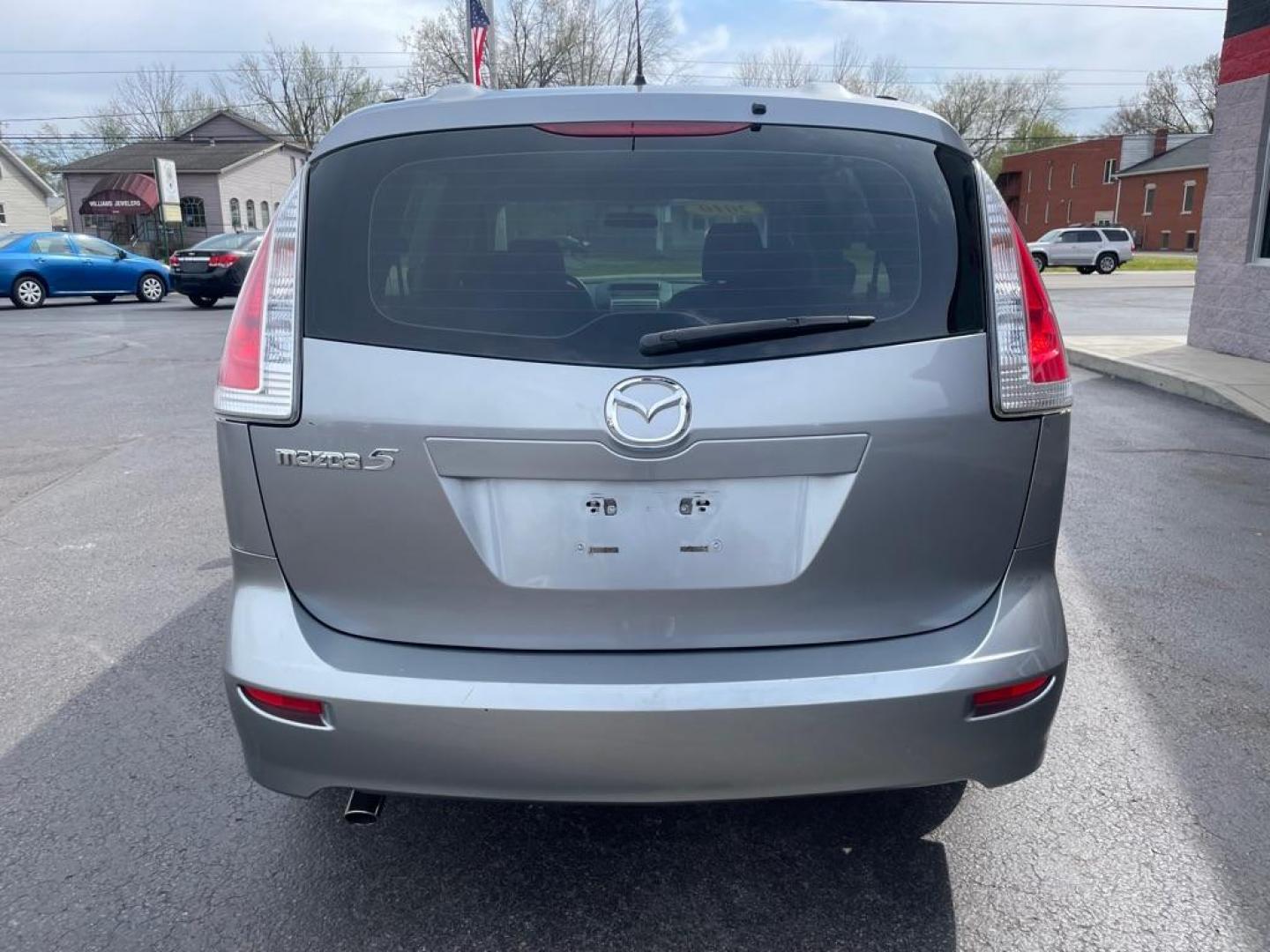 2010 GRAY MAZDA 5 (JM1CR2W33A0) with an 2.3L engine, Automatic transmission, located at 3100 Covert Avenue, Evansville, IN, 47714, (812) 473-4492, 37.955418, -87.512238 - Photo#3