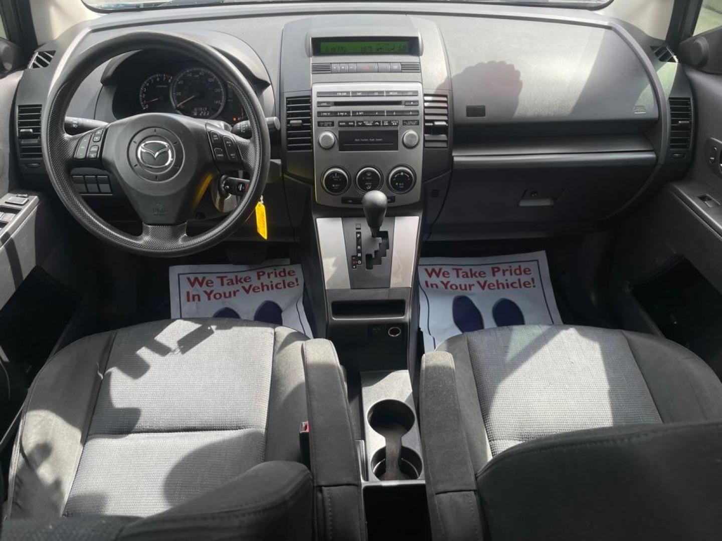 2010 GRAY MAZDA 5 (JM1CR2W33A0) with an 2.3L engine, Automatic transmission, located at 3100 Covert Avenue, Evansville, IN, 47714, (812) 473-4492, 37.955418, -87.512238 - Photo#4