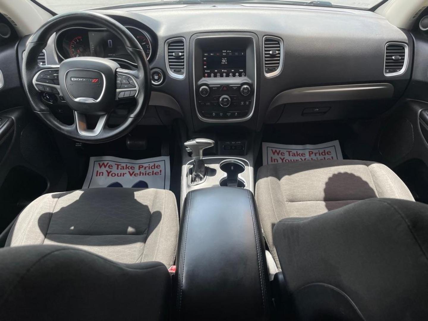 2019 SILVER DODGE DURANGO SXT (1C4RDHAG5KC) with an 3.6L engine, Automatic transmission, located at 3100 Covert Avenue, Evansville, IN, 47714, (812) 473-4492, 37.955418, -87.512238 - Photo#4