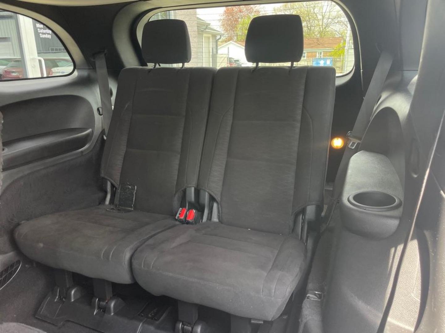 2019 SILVER DODGE DURANGO SXT (1C4RDHAG5KC) with an 3.6L engine, Automatic transmission, located at 3100 Covert Avenue, Evansville, IN, 47714, (812) 473-4492, 37.955418, -87.512238 - Photo#7