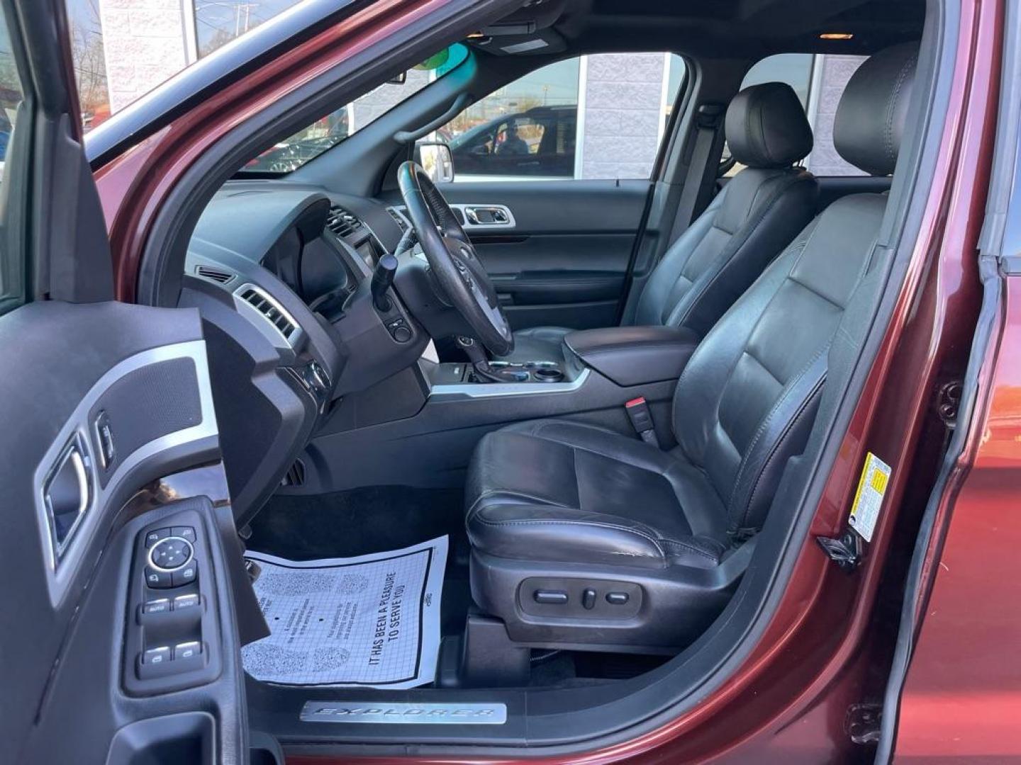 2015 BROWN FORD EXPLORER LIMITED (1FM5K7F83FG) with an 3.5L engine, Automatic transmission, located at 3100 Covert Avenue, Evansville, IN, 47714, (812) 473-4492, 37.955418, -87.512238 - Photo#5