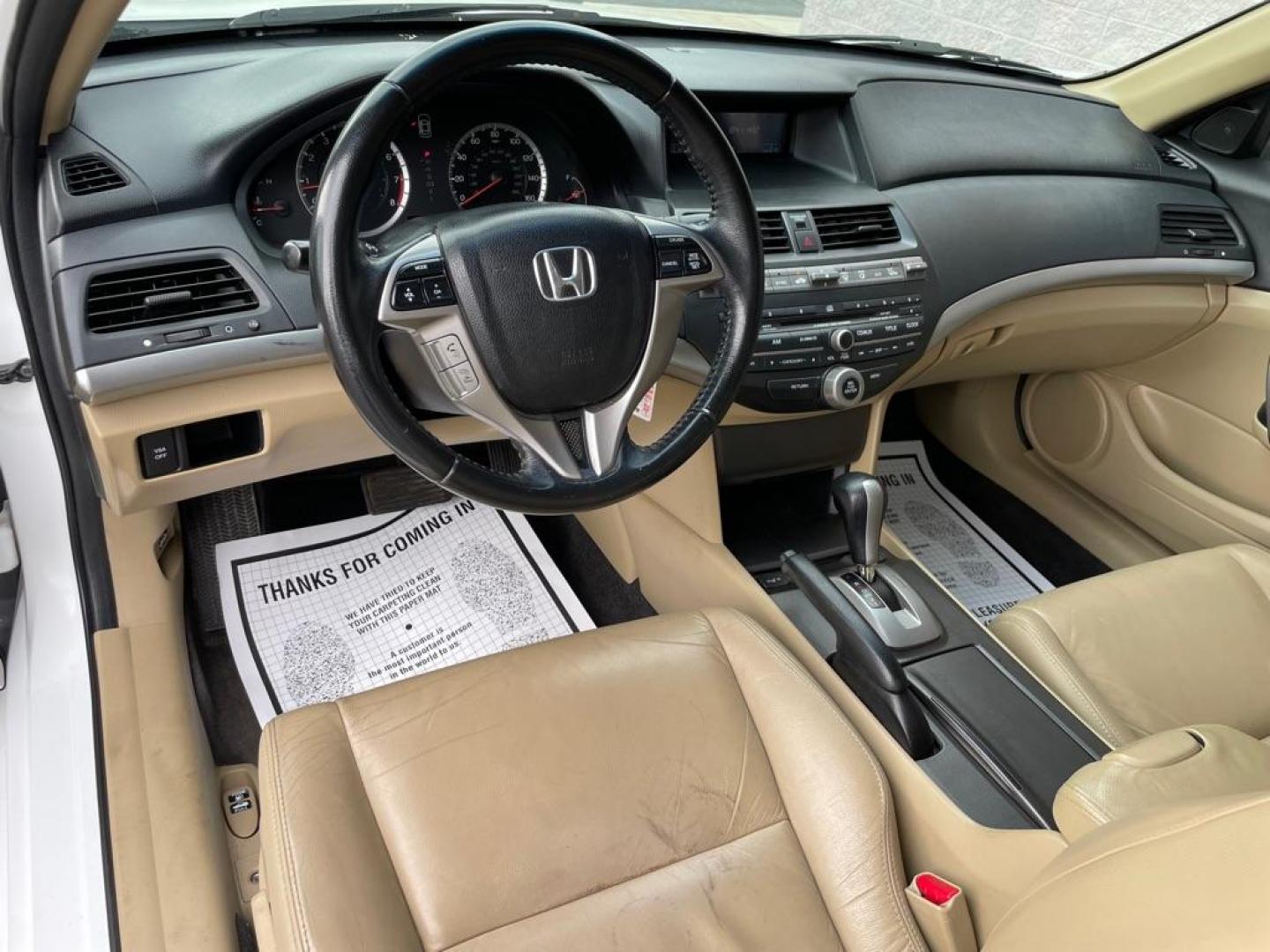 2010 WHITE HONDA ACCORD EXL (1HGCS2B85AA) with an 3.5L engine, Automatic transmission, located at 3100 Covert Avenue, Evansville, IN, 47714, (812) 473-4492, 37.955418, -87.512238 - Photo#4