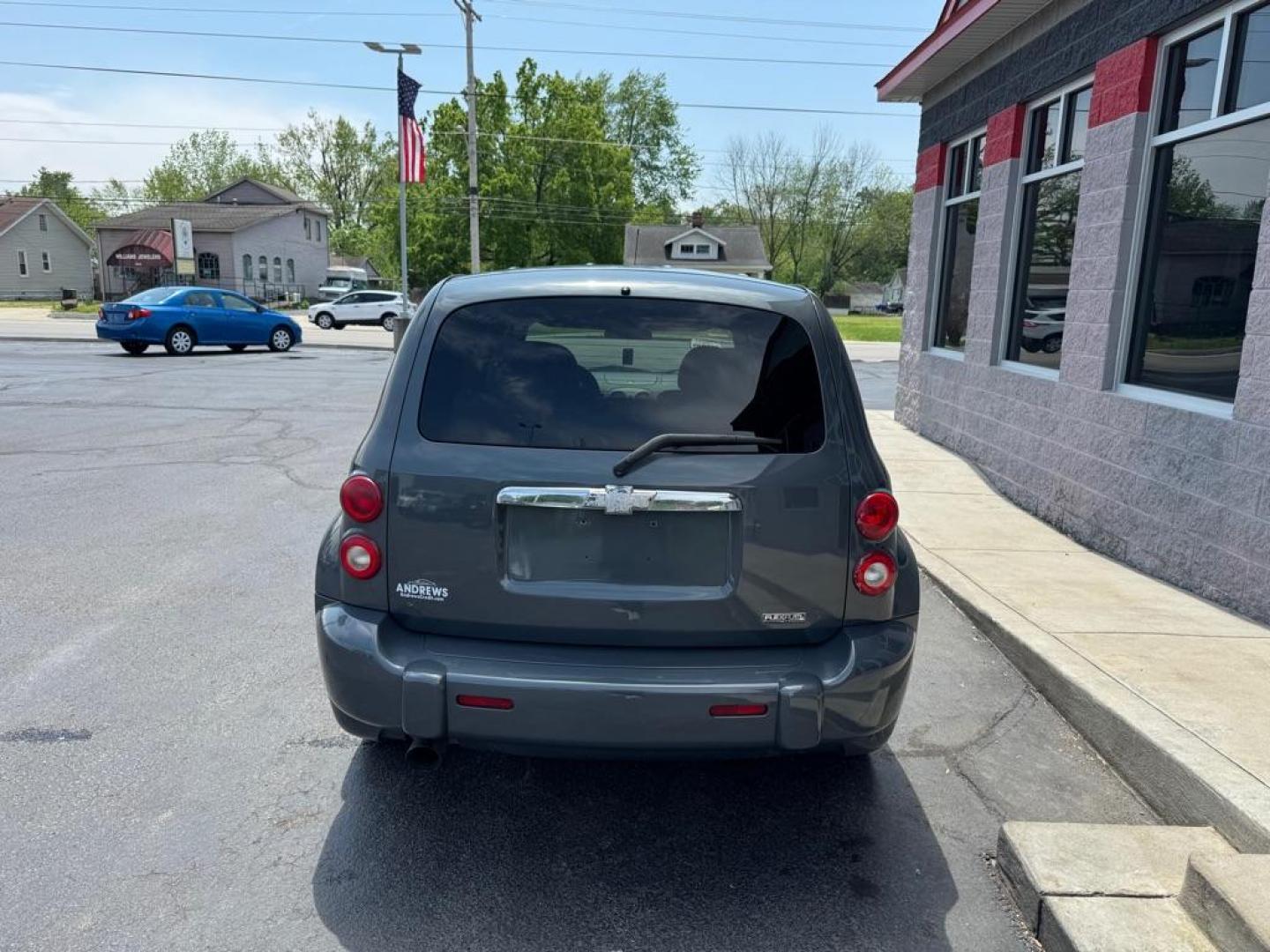 2009 GRAY CHEVROLET HHR LT (3GNCA53V89S) with an 2.4L engine, Automatic transmission, located at 3100 Covert Avenue, Evansville, IN, 47714, (812) 473-4492, 37.955418, -87.512238 - Photo#3