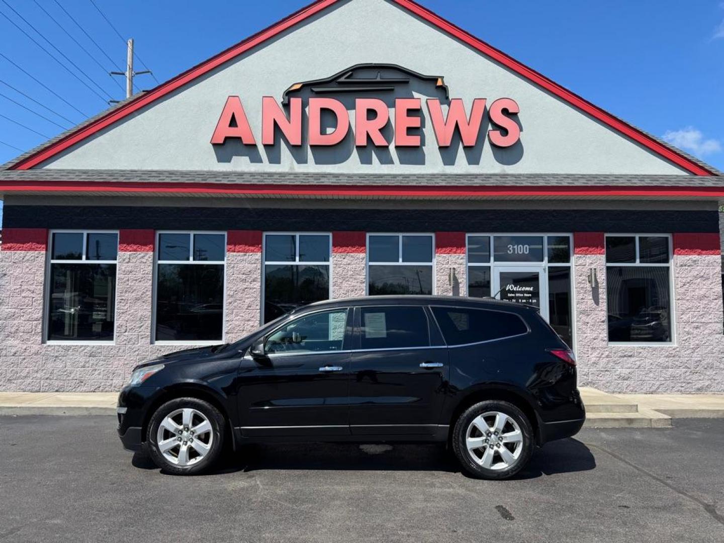 2016 BLACK CHEVROLET TRAVERSE LT (1GNKVGKD3GJ) with an 3.6L engine, Automatic transmission, located at 3100 Covert Avenue, Evansville, IN, 47714, (812) 473-4492, 37.955418, -87.512238 - Photo#0