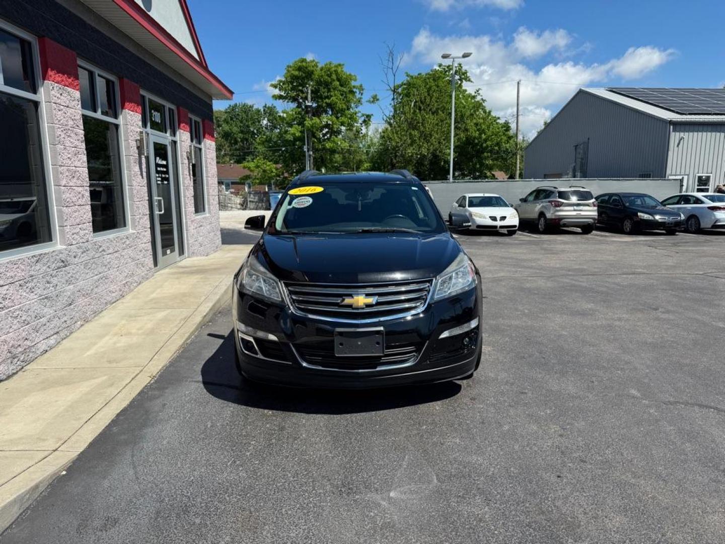 2016 BLACK CHEVROLET TRAVERSE LT (1GNKVGKD3GJ) with an 3.6L engine, Automatic transmission, located at 3100 Covert Avenue, Evansville, IN, 47714, (812) 473-4492, 37.955418, -87.512238 - Photo#1
