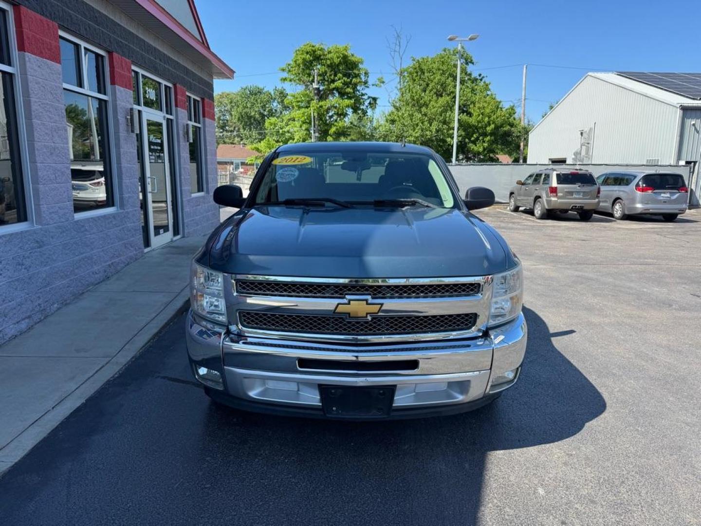 2012 BLUE CHEVROLET SILVERADO 1500 LT (1GCRCSE08CZ) with an 5.3L engine, Automatic transmission, located at 3100 Covert Avenue, Evansville, IN, 47714, (812) 473-4492, 37.955418, -87.512238 - Photo#1