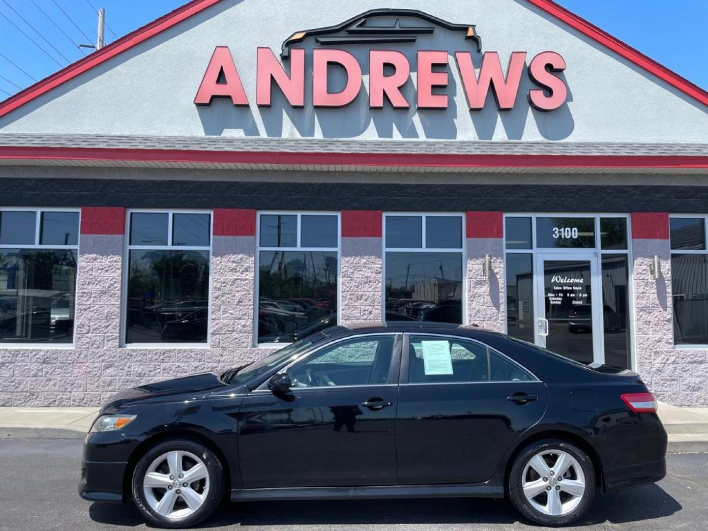 2010 BLACK TOYOTA CAMRY SE (4T1BF3EK0AU) with an 2.5L engine, Automatic transmission, located at 3100 Covert Avenue, Evansville, IN, 47714, (812) 473-4492, 37.955418, -87.512238 - Photo#0