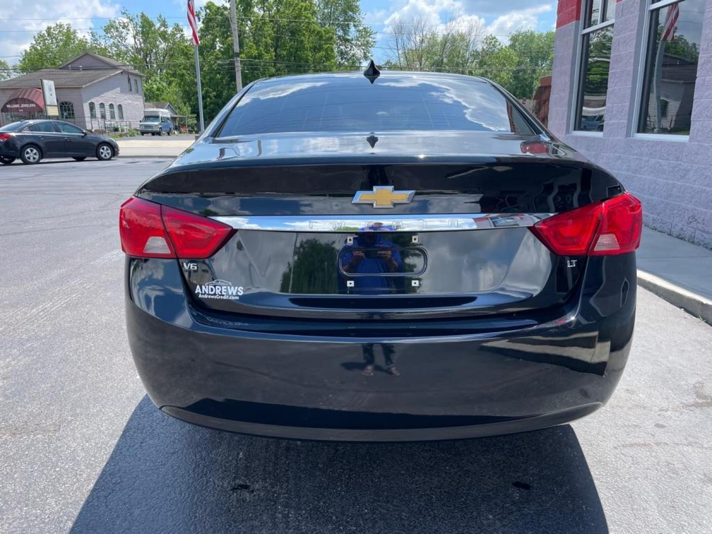 2019 BLACK CHEVROLET IMPALA LT (2G11Z5S38K9) with an 3.6L engine, Automatic transmission, located at 3100 Covert Avenue, Evansville, IN, 47714, (812) 473-4492, 37.955418, -87.512238 - Photo#3