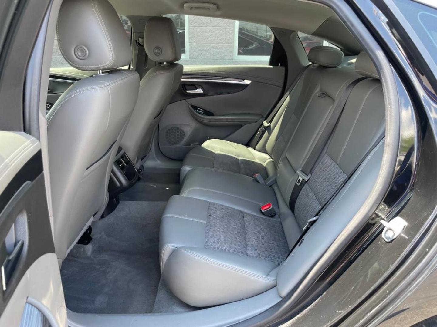 2019 BLACK CHEVROLET IMPALA LT (2G11Z5S38K9) with an 3.6L engine, Automatic transmission, located at 3100 Covert Avenue, Evansville, IN, 47714, (812) 473-4492, 37.955418, -87.512238 - Photo#7