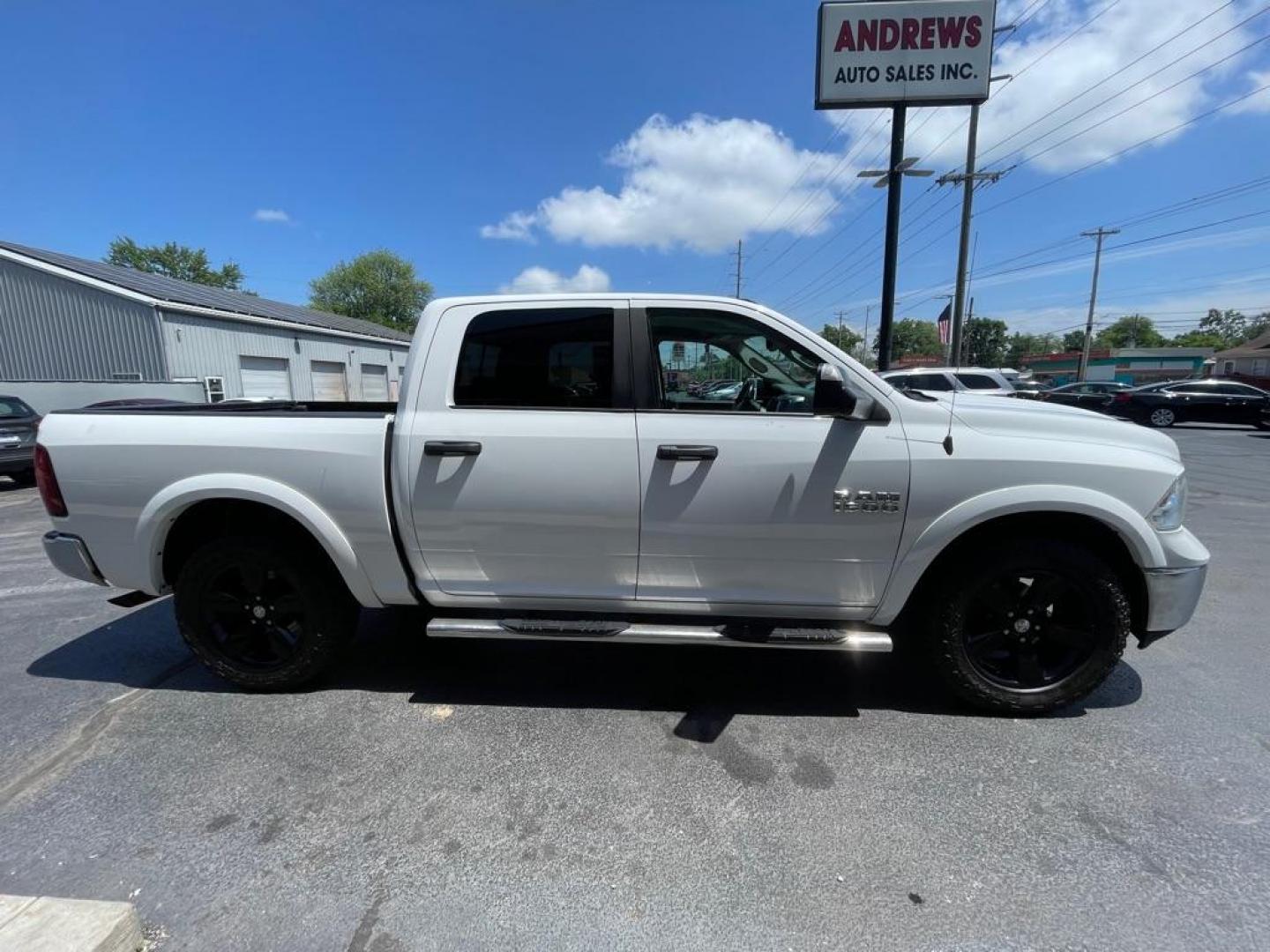 2014 WHITE RAM 1500 SLT (1C6RR7LG3ES) with an 3.6L engine, Automatic transmission, located at 3100 Covert Avenue, Evansville, IN, 47714, (812) 473-4492, 37.955418, -87.512238 - Photo#2