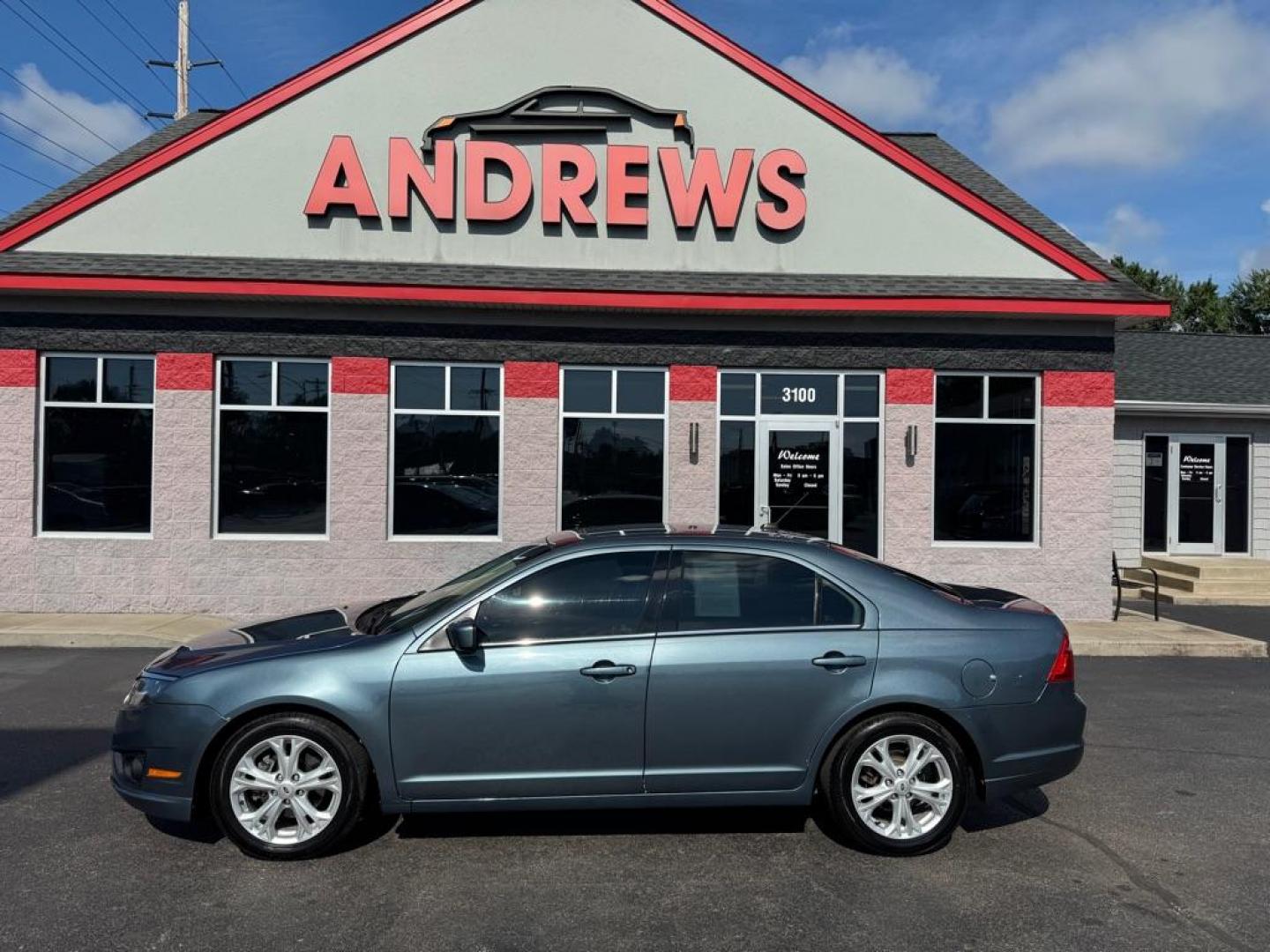 2012 BLUE FORD FUSION SE (3FAHP0HA1CR) with an 2.5L engine, Automatic transmission, located at 3100 Covert Avenue, Evansville, IN, 47714, (812) 473-4492, 37.955418, -87.512238 - Photo#0