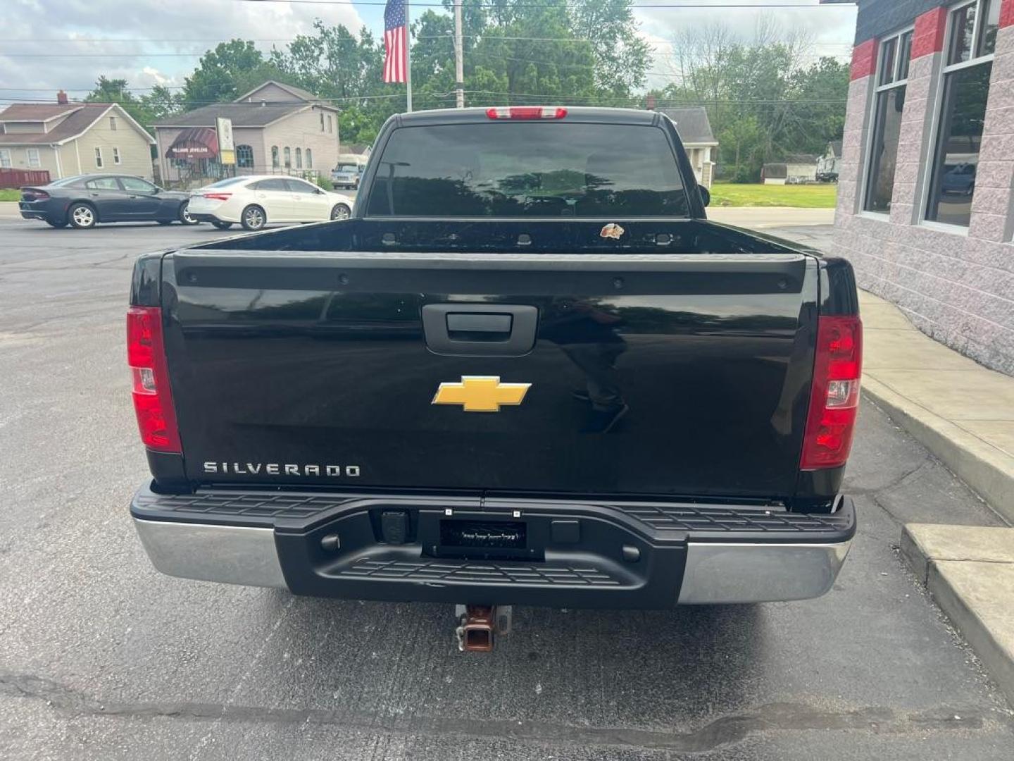 2013 BLACK CHEVROLET SILVERADO 1500 (1GCRCPE08DZ) with an 5.3L engine, Automatic transmission, located at 3100 Covert Avenue, Evansville, IN, 47714, (812) 473-4492, 37.955418, -87.512238 - Photo#3