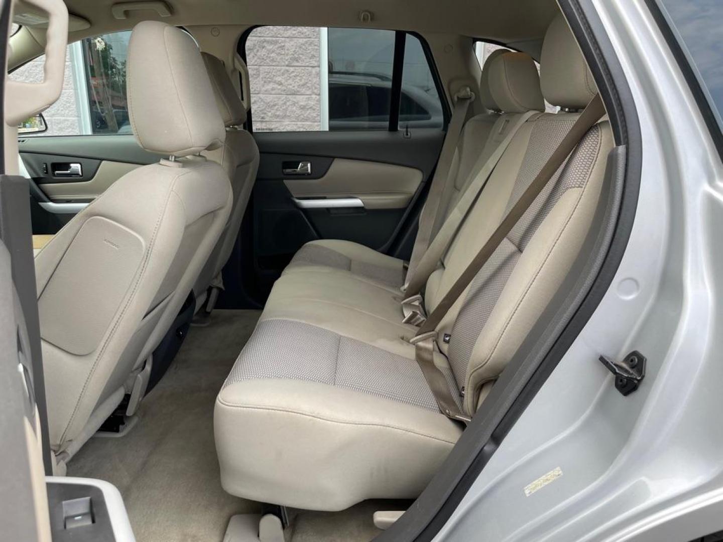 2011 SILVER FORD EDGE SEL (2FMDK4JC2BB) with an 3.5L engine, Automatic transmission, located at 3100 Covert Avenue, Evansville, IN, 47714, (812) 473-4492, 37.955418, -87.512238 - Photo#5
