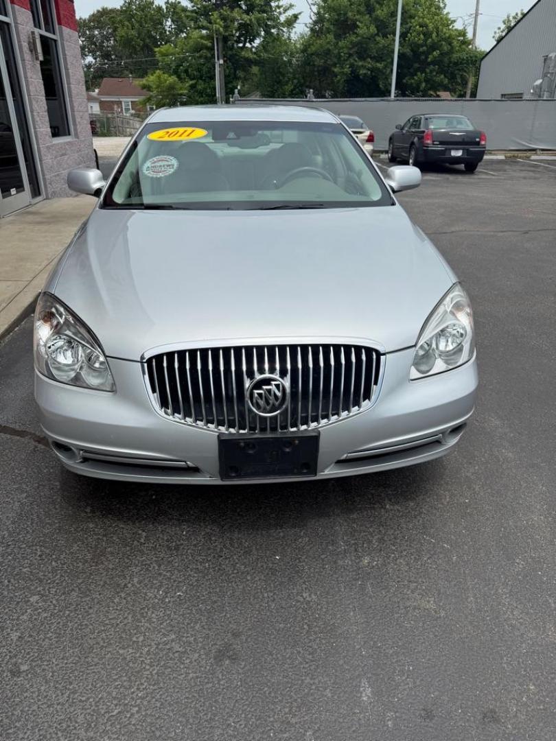2011 SILVER BUICK LUCERNE CXL (1G4HJ5EM8BU) with an 3.9L engine, Automatic transmission, located at 3100 Covert Avenue, Evansville, IN, 47714, (812) 473-4492, 37.955418, -87.512238 - Photo#1
