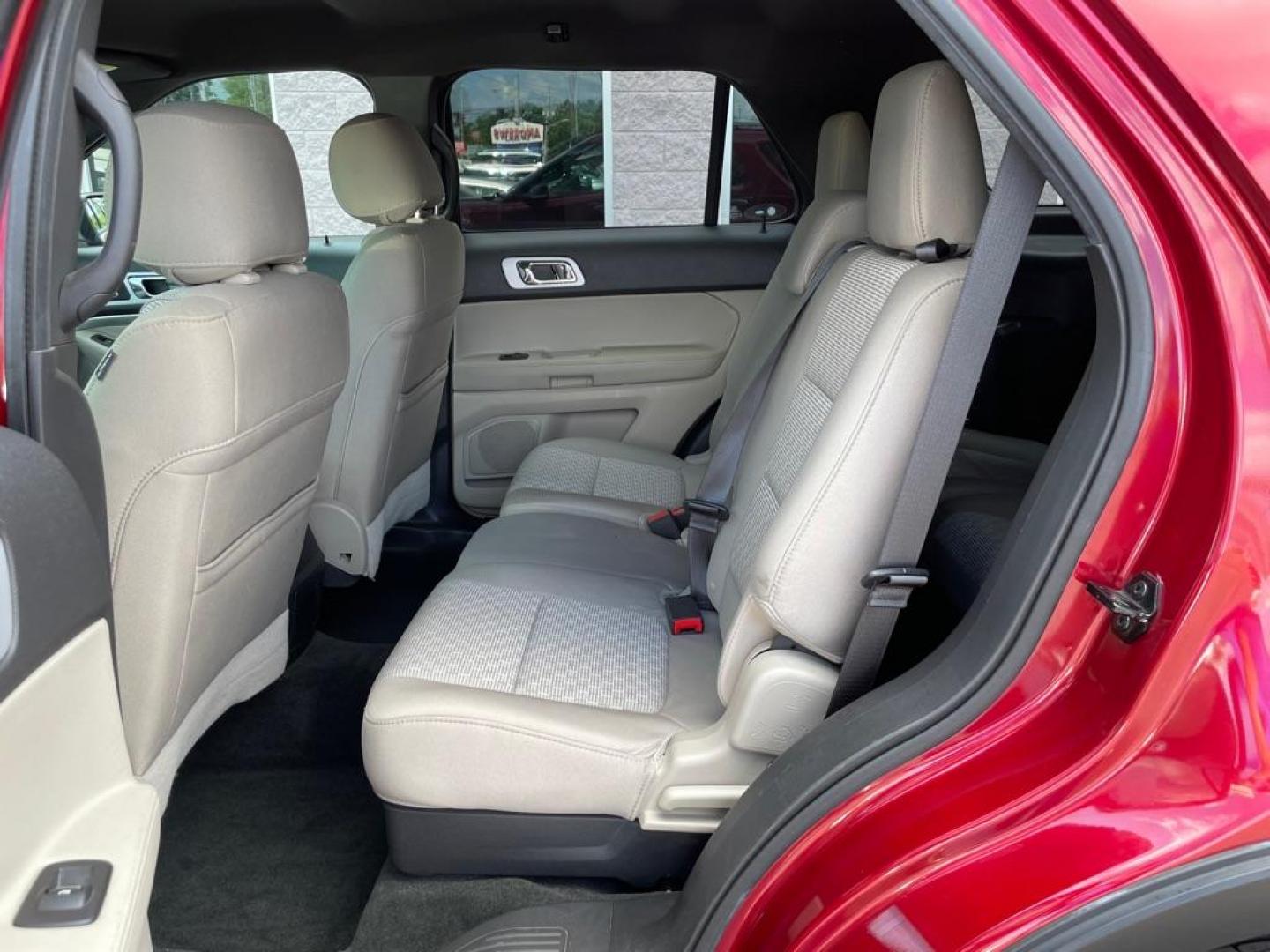 2014 RED FORD EXPLORER XLT (1FM5K7D80EG) with an 3.5L engine, Automatic transmission, located at 3100 Covert Avenue, Evansville, IN, 47714, (812) 473-4492, 37.955418, -87.512238 - Photo#6