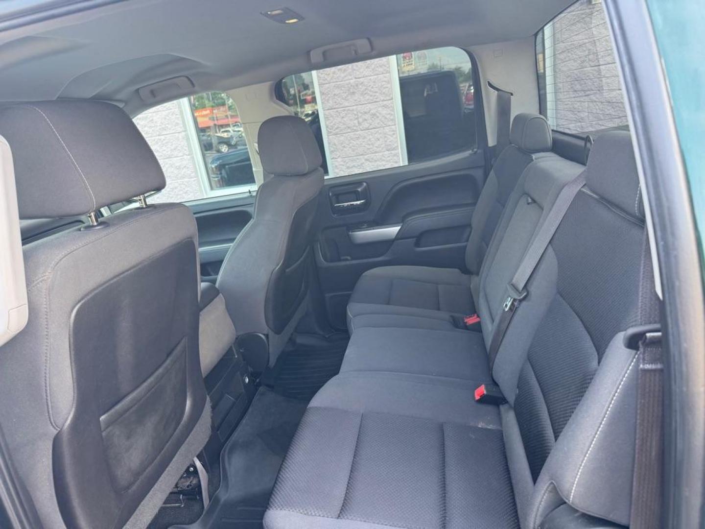 2014 GREEN CHEVROLET SILVERADO 1500 LT (3GCUKRECXEG) with an 5.3L engine, Automatic transmission, located at 3100 Covert Avenue, Evansville, IN, 47714, (812) 473-4492, 37.955418, -87.512238 - Photo#5