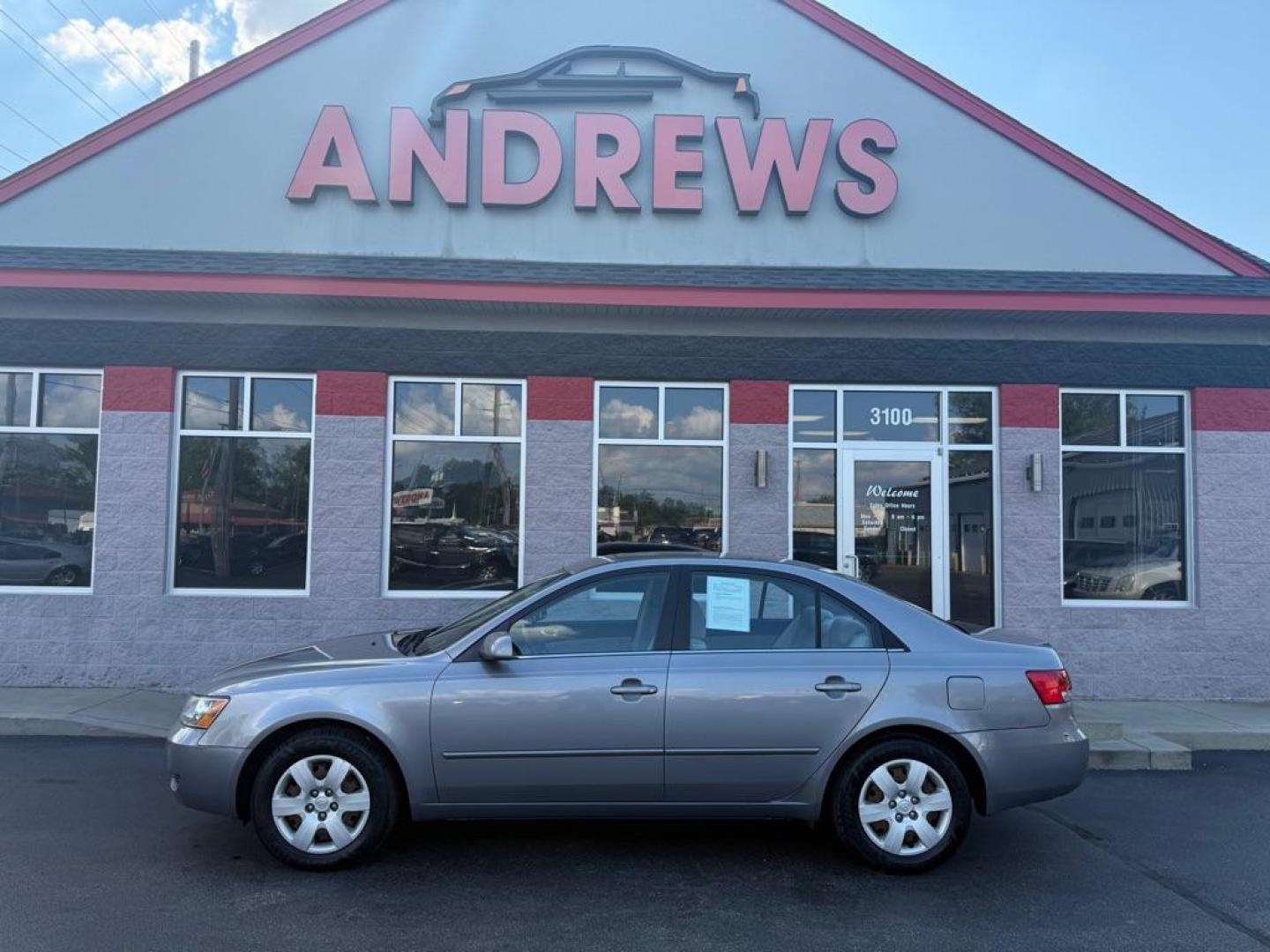 2007 SILVER HYUNDAI SONATA GLS (5NPET46C27H) with an 2.4L engine, Automatic transmission, located at 3100 Covert Avenue, Evansville, IN, 47714, (812) 473-4492, 37.955418, -87.512238 - Photo#0