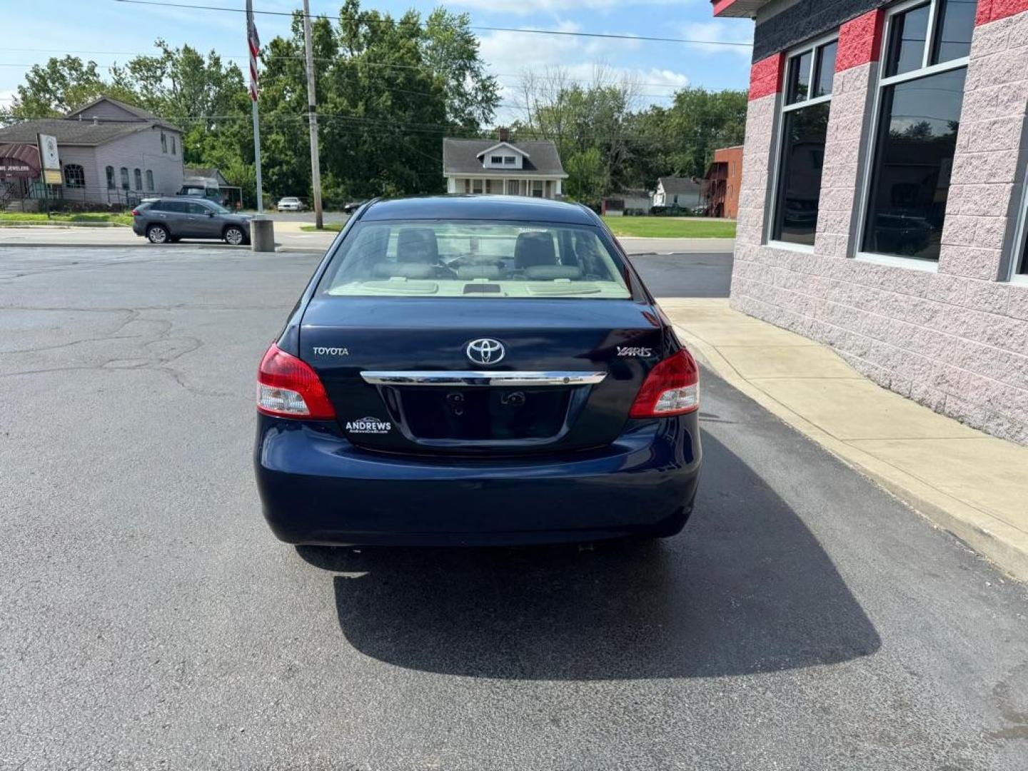 2008 BLUE TOYOTA YARIS (JTDBT923881) with an 1.5L engine, Automatic transmission, located at 3100 Covert Avenue, Evansville, IN, 47714, (812) 473-4492, 37.955418, -87.512238 - Photo#3