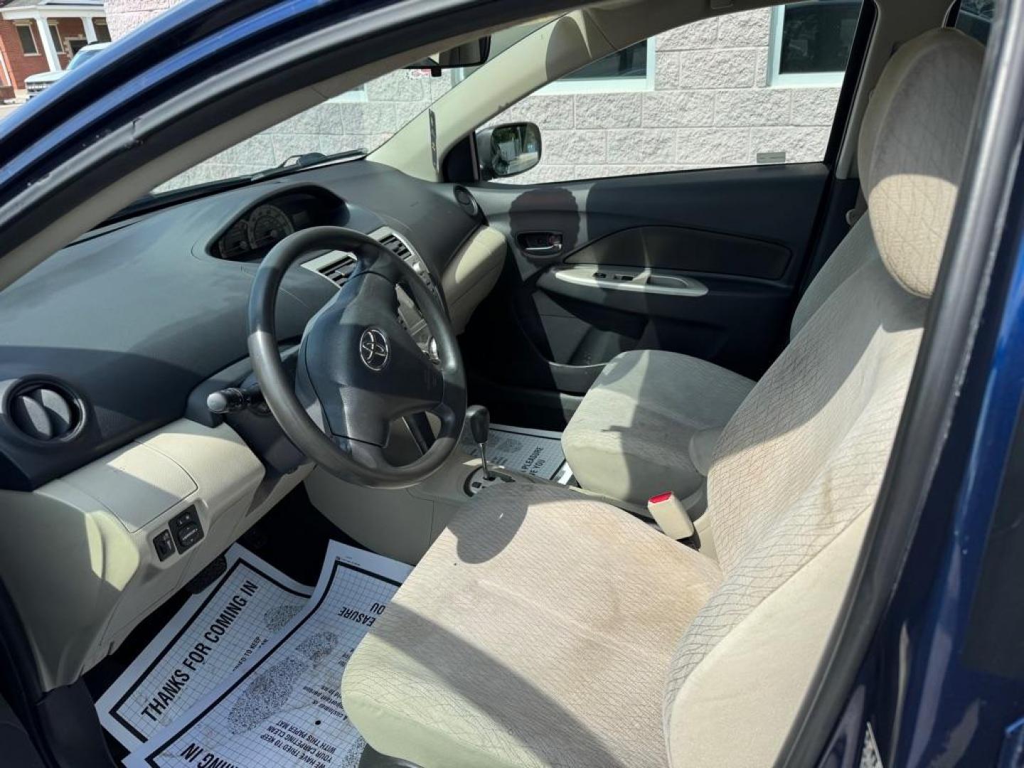 2008 BLUE TOYOTA YARIS (JTDBT923881) with an 1.5L engine, Automatic transmission, located at 3100 Covert Avenue, Evansville, IN, 47714, (812) 473-4492, 37.955418, -87.512238 - Photo#4