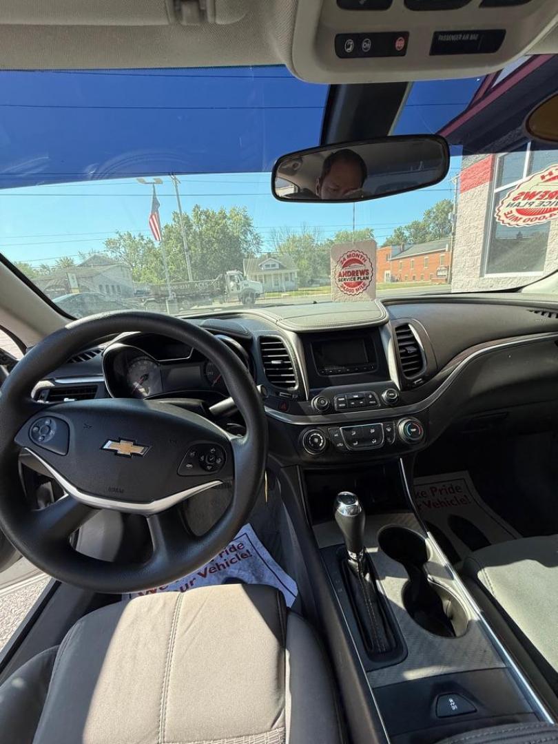 2016 SILVER CHEVROLET IMPALA LS (2G11X5SA6G9) with an 2.5L engine, Automatic transmission, located at 3100 Covert Avenue, Evansville, IN, 47714, (812) 473-4492, 37.955418, -87.512238 - Photo#4