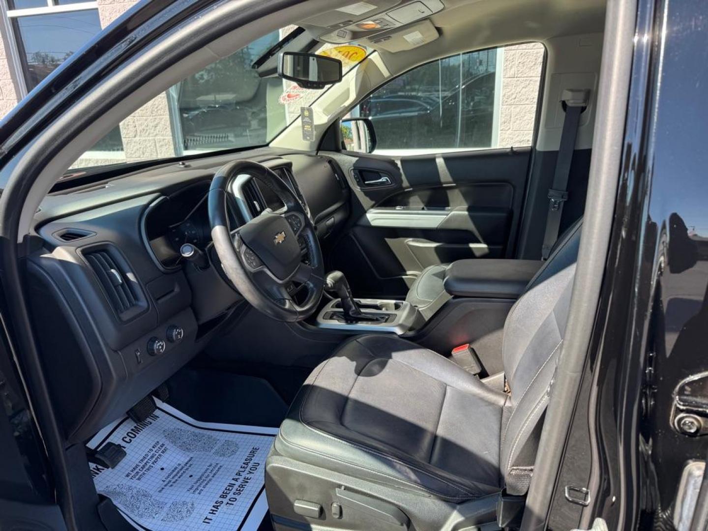 2016 BLACK CHEVROLET COLORADO LT (1GCGTCE35G1) with an 3.6L engine, Automatic transmission, located at 3100 Covert Avenue, Evansville, IN, 47714, (812) 473-4492, 37.955418, -87.512238 - Photo#4