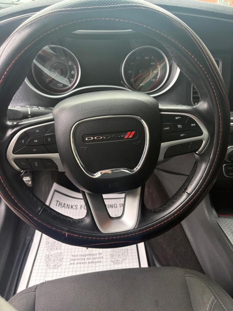 2018 RED DODGE CHARGER SXT PLUS (2C3CDXHG2JH) with an 3.6L engine, Automatic transmission, located at 3100 Covert Avenue, Evansville, IN, 47714, (812) 473-4492, 37.955418, -87.512238 - Photo#5