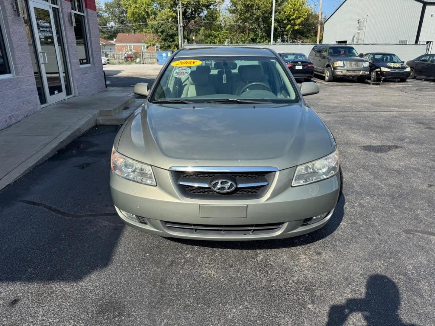 2008 GREEN HYUNDAI SONATA SE (5NPEU46C98H) with an 2.4L engine, Automatic transmission, located at 3100 Covert Avenue, Evansville, IN, 47714, (812) 473-4492, 37.955418, -87.512238 - Photo#1
