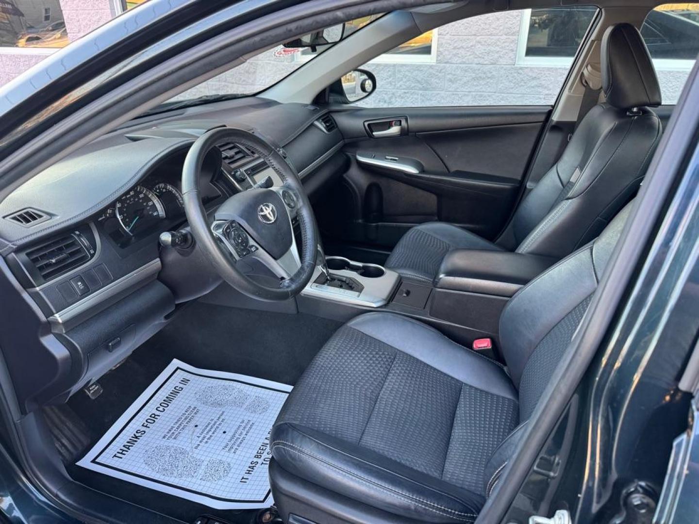 2014 BLACK TOYOTA CAMRY L (4T1BF1FKXEU) with an 2.5L engine, Automatic transmission, located at 3100 Covert Avenue, Evansville, IN, 47714, (812) 473-4492, 37.955418, -87.512238 - Photo#4
