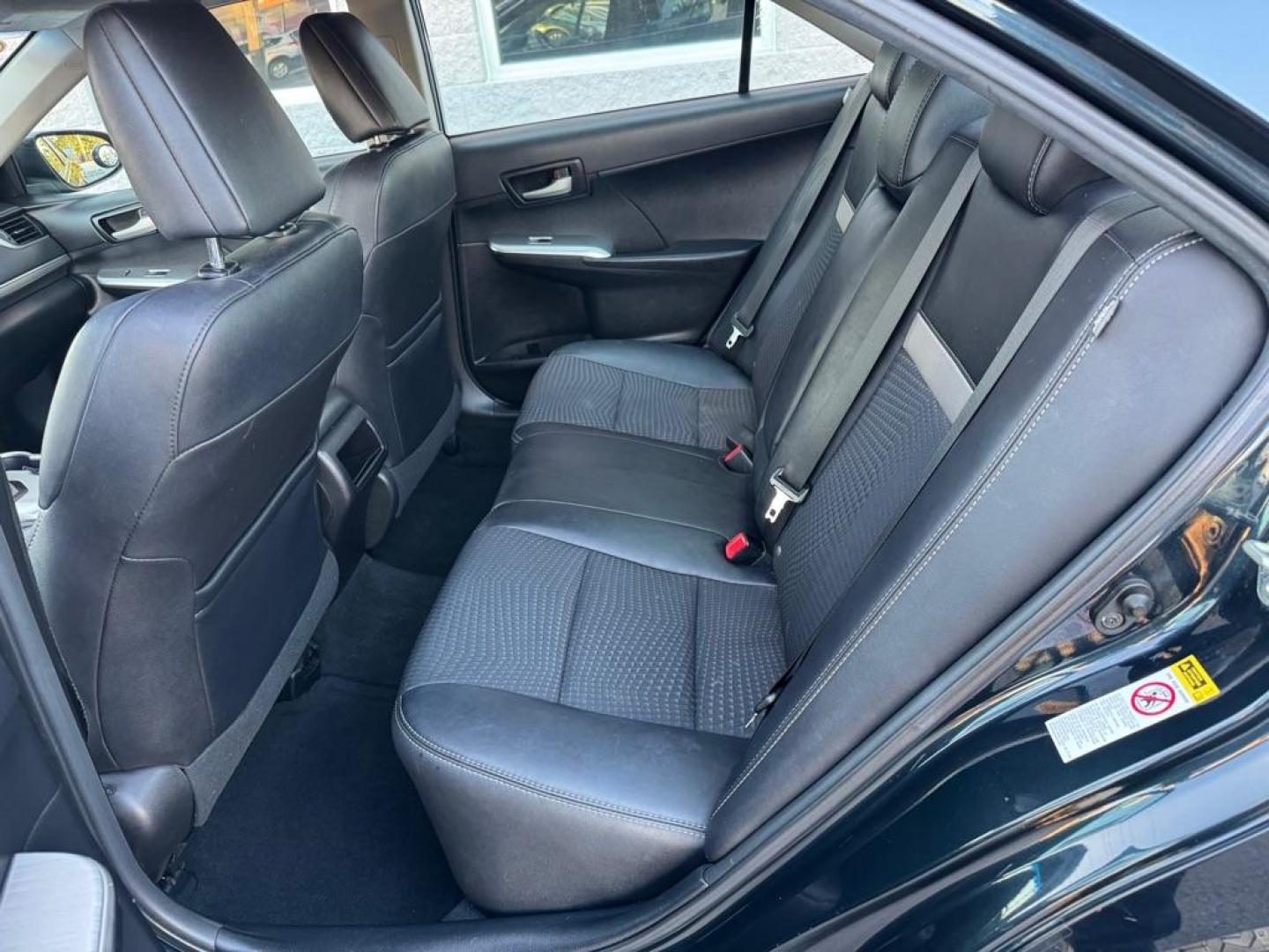 2014 BLACK TOYOTA CAMRY L (4T1BF1FKXEU) with an 2.5L engine, Automatic transmission, located at 3100 Covert Avenue, Evansville, IN, 47714, (812) 473-4492, 37.955418, -87.512238 - Photo#5